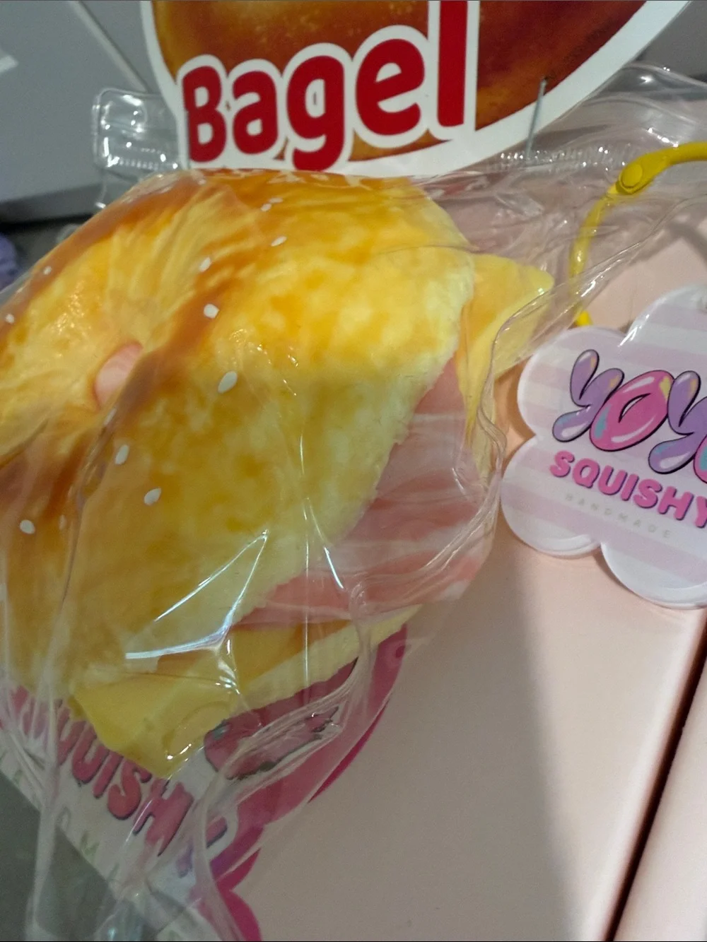 Yoyo squishy realistic taba bagel squishy